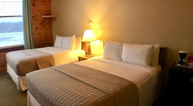 Двухместный номер Standard с видом на озеро Hanging Horn Lakeside Resort