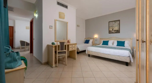 Люкс Helios Hotel