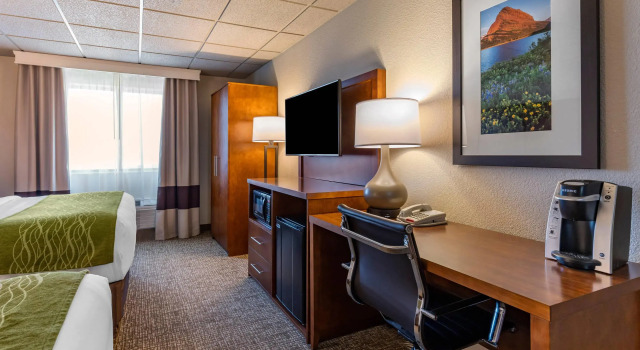 Четырёхместный номер Standard Comfort Inn & Suites Gateway to Glacier National Park