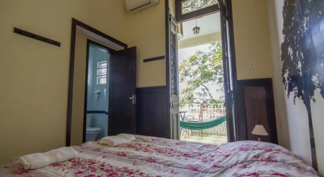 Люкс с балконом Rio Forest Hostel