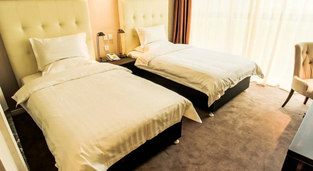 Landi Fashion Park, Rezerwuj Hotel Pekin Pekin
