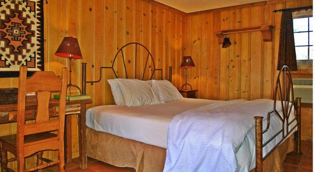 The Maverick Inn