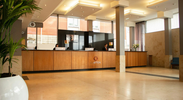 Clayton Hotel, Manchester Airport, Забронировать Отель Отели Англии с завтраком, Завтраки