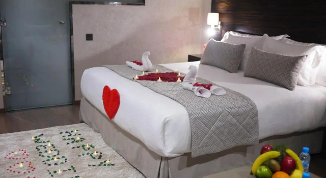 Полулюкс Nour Plazza Hotel