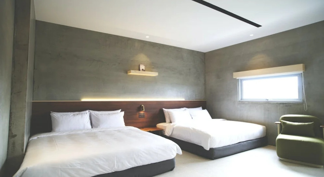 Четырёхместный семейный номер Standard FFF Hotel