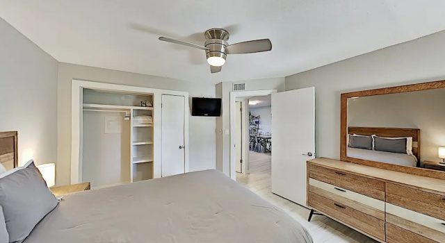 Renovated Saida Towers Getaway W/ Pool & Hot Tub 2 Bedroom Condo