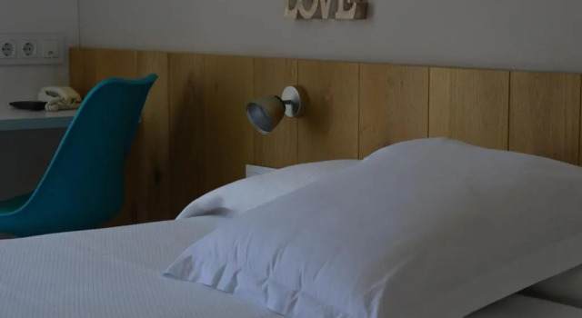 Hotel Nou Estrelles, Забронировать Отель Кадакес Cap de Creus Nature Reserve, рядом с Пляж Кадакес