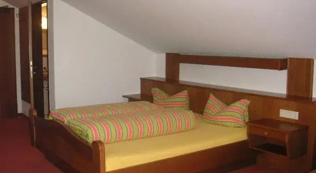 HOLIDAY Apartments, Book Apartment Jerzens Pitztal