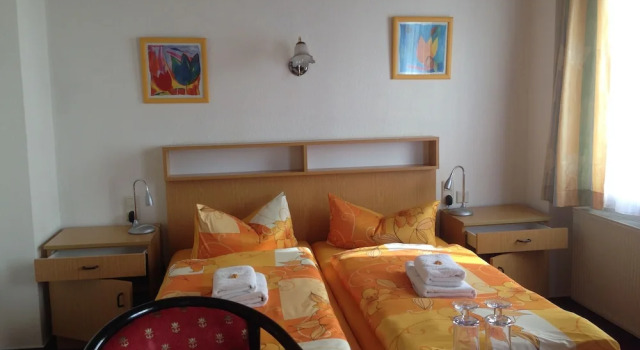 Pension Anna Gastronomie, Rezervovat Hotel Hotely v Sasko se snídaní, Snídaně