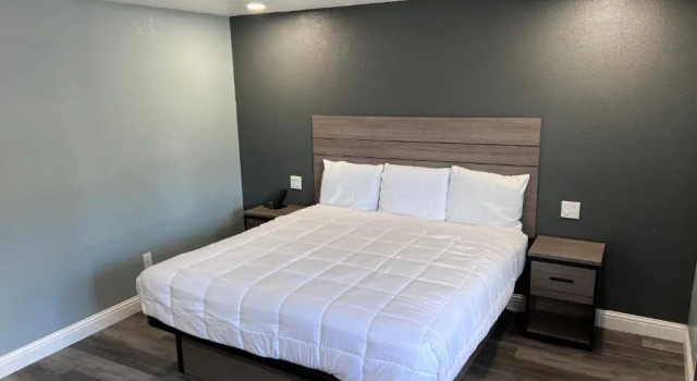 Люкс Deluxe Surf City Inn & Suites