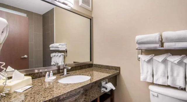 Люкс Comfort Inn & Suites
