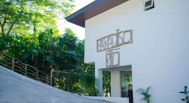 Paradiso Rito Waterfront Oasis, Rezerwuj Hotel Hotele w Batangas Province z parkingiem, Parking