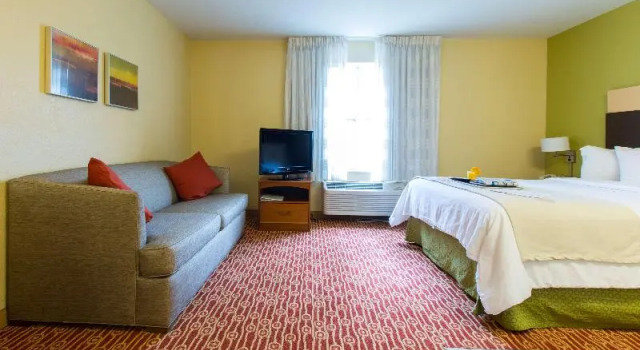 Номер Standard MainStay Suites Sterling near Dulles Town Center