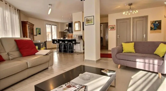 Апартаменты Superbe Appartement Parc Tête d'Or, 92 M2 , Parking