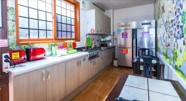 Padam Padam Guesthouse - Hostel, Rezervasyon Pansiyon / Hostel Pyoseon Seogwipo City
