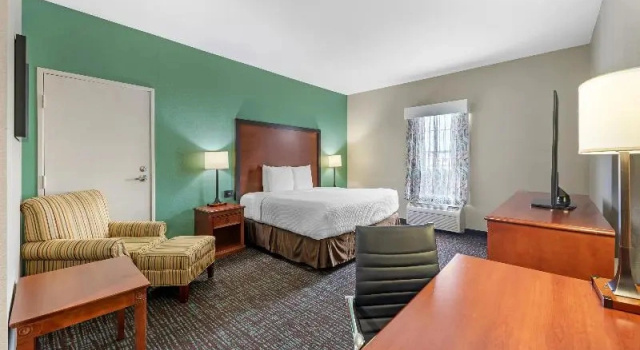 Трёхместный люкс Best Western Plus Georgetown Inn & Suites