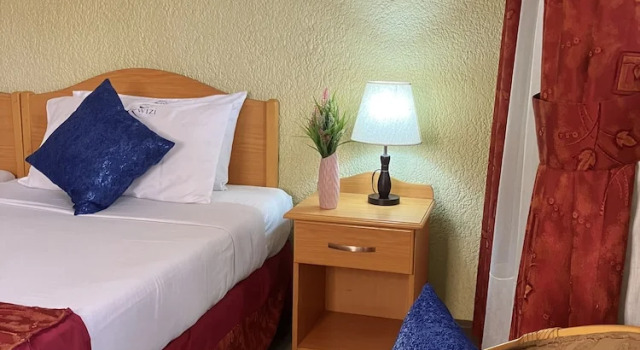 Klasický Dvoulůžkový s manželskou postelí pokoj Rwizi Arch Hotel