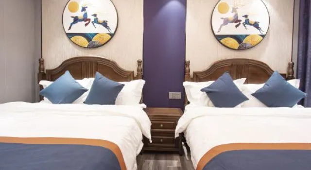 Кровать в общем номере с 6 комнатами Shan pan yi Shu villa (Huizhou huilin hot spring branch)