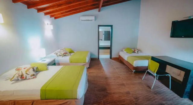 Четырёхместный номер Standard La Ardilla de Santa Fe by Bernalo Hotels