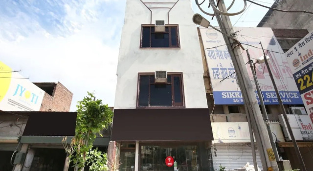 OYO 9243 Trumpets Hotel