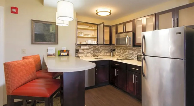 Четырёхместный номер Standard с 2 комнатами Staybridge Suites Buffalo-Amherst by IHG