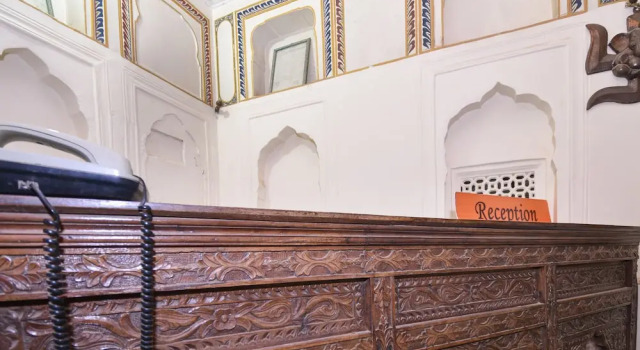 Singhasan Haveli by OYO Rooms, Забронировать Отель Отели штата Раджастхана с парковкой, Парковка