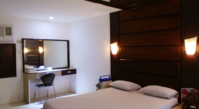 Люкс Halina Drive Inn Hotel - Pasay