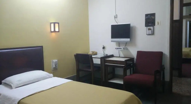 Kamats Hotel Mayura