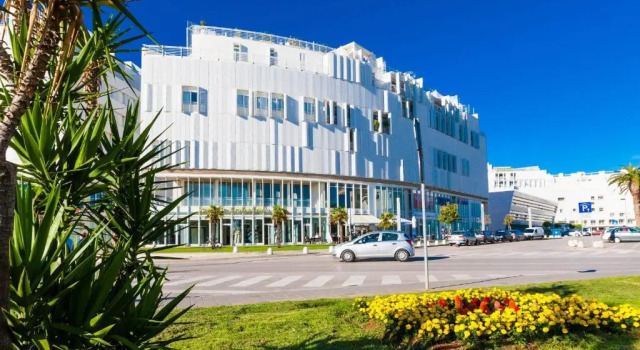 White Towers Residences, Забронировать Отель Отели Задар с парковкой, рядом с Пляж Коловаре, Парковка