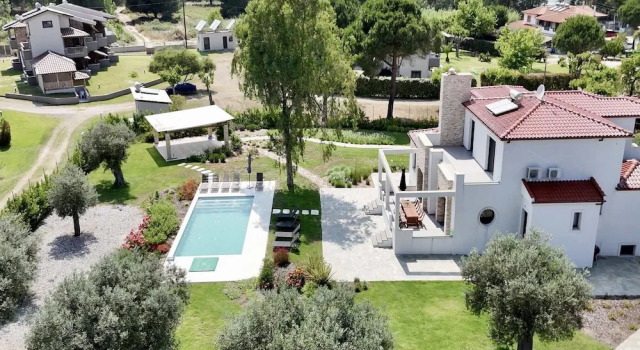 Вилла Luxury Rental Villa for 14 People
