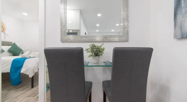 Newly Renovated 1 Bedroom Apt Designer Unit # 3, Rezerwuj Hotel Hollywood Panhandle Florida