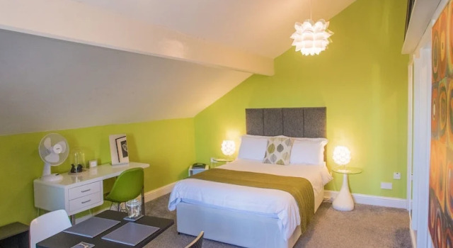 Студия Premier James Place at Dowlais