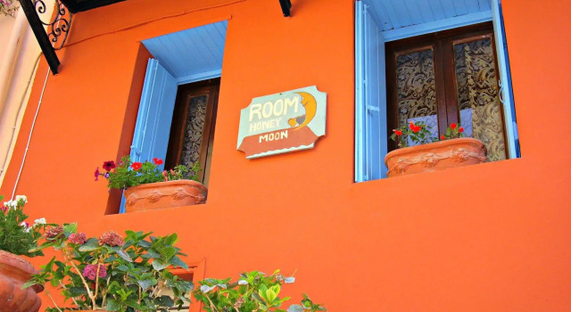 Room Honeymoon, Забронировать Отель Отели Ханья 3 звезды, рядом с Городская художественная галерея Ханьи, 3*