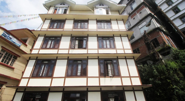 Capital O 9686 Hotel Shantiniketan, Book Hotel Hotels in Sikkim with Parking, Parking