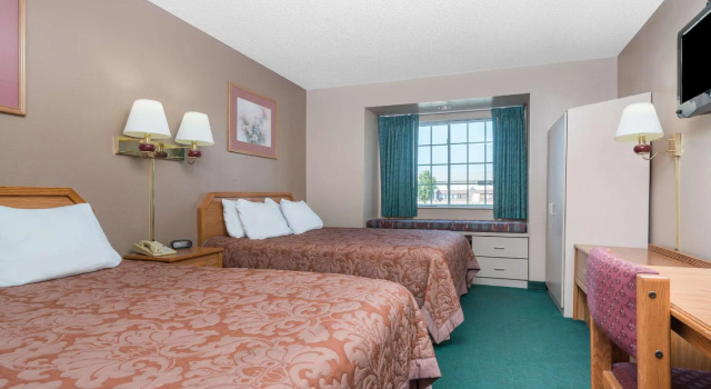Четырёхместный номер Standard Super 8 By Wyndham Fargo Airport