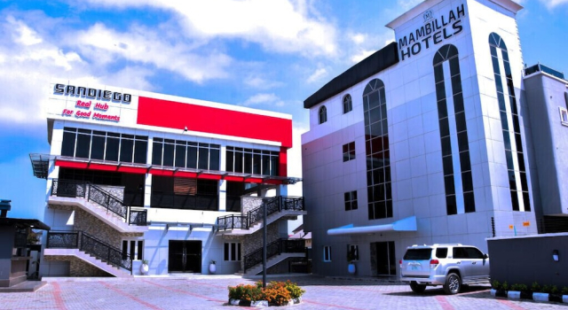 Mambillah Hotels and Event centre, Rezerwuj Hotel Hotele w Ikorodu ze śniadaniem, Śniadanie