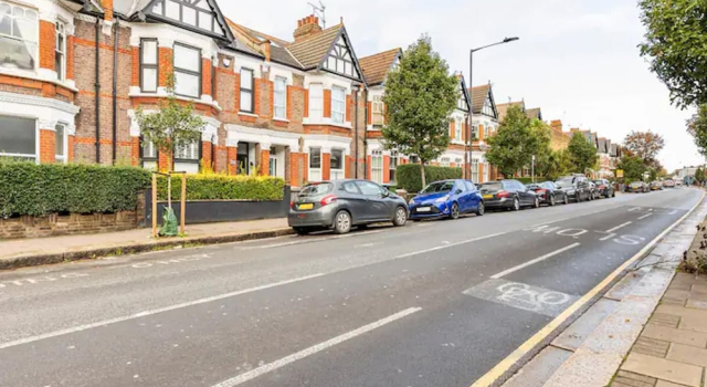 Charming 3-bed Apartment in London, Varaa Huoneisto Asunnot kohteessa Merseyside, Huoneisto