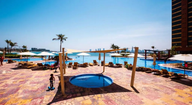 Апартаменты c 1 комнатой Maison Privee - Spacious Apt on Palm Jumeirah w Sea Views and Premium Facilities Access