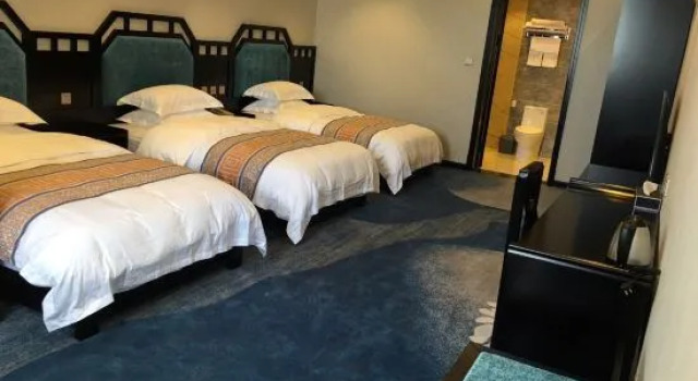 Люкс Deluxe Tianfu Yunqi Business Hotel