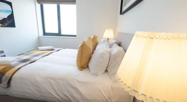 Air Host and Stay - Liverpool The Atrium sleeps 6 great value