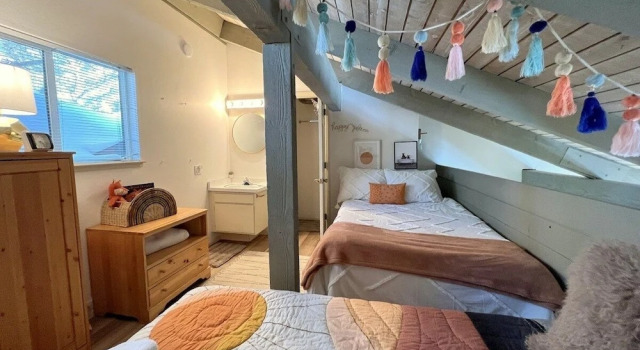 2 Bedrooms Standard Condos, Забронировать Апартаменты/квартира Отели в центре Маммот-Лейкс, в центре