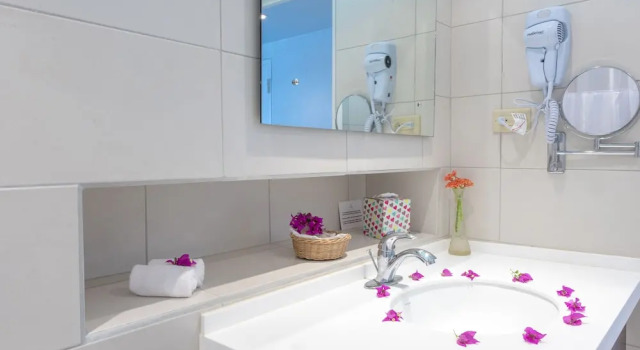 Четырёхместный номер Superior с видом на сад Mount Irvine Bay Resort