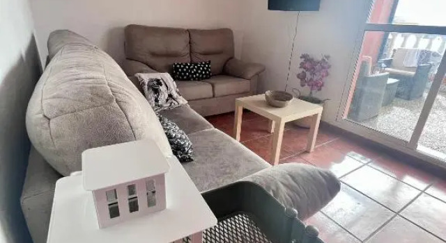 Apartamento Bamboleo con piscina -solo familias y parejas-