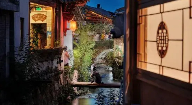 Waterfront Residence View Garden (Lijiang Ancient City Sifang Street Store), Забронировать Отель Отели Лицзян 3 звезды, рядом с Улица Сквер-стрит Древнего города Даянь, 3*