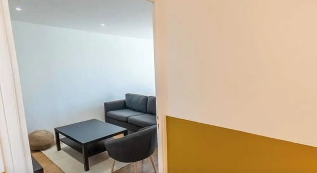 Private Room in a Shared Flat - Lyon 8e