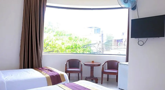 Двухместный номер Deluxe с балконом Phuc Ngoc Hotel