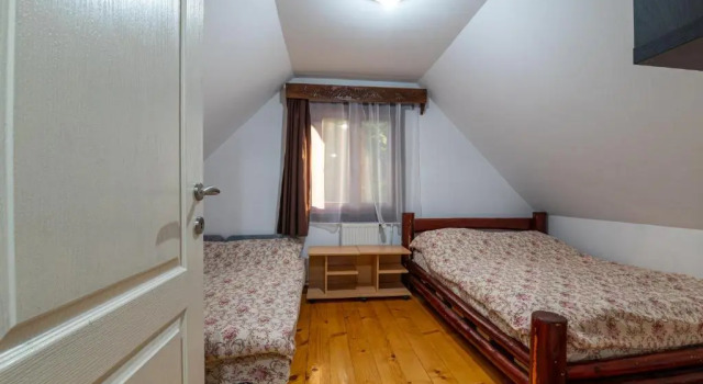 Piricske Relax House, Varaa Hotelli Harghita-Bai 