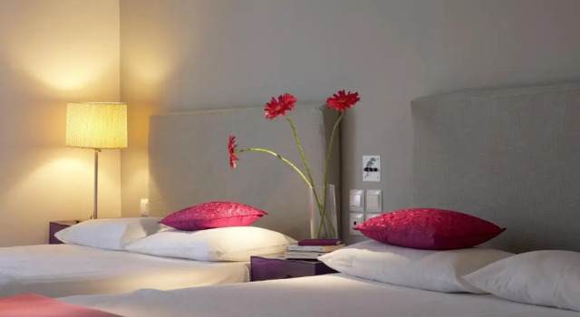Семейный номер Standard с видом на сад Kamari Beach Hotel