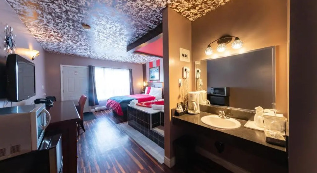 Люкс Villager Lodge Niagara Falls
