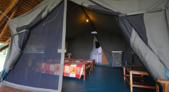 Bwana Tembo Safari Lodge, Book Feriehus Villaer i Pakwach, Villa